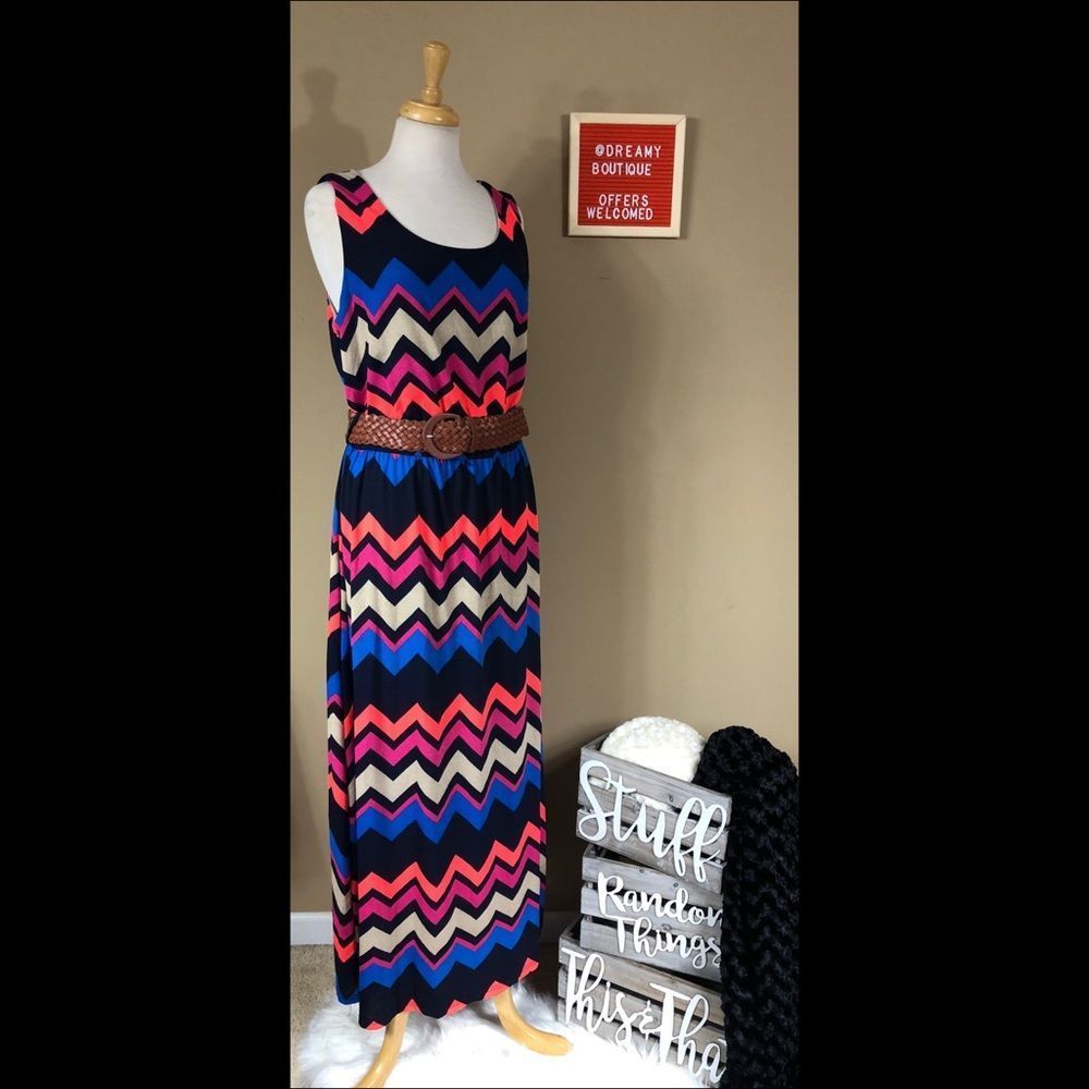 🆕 Chevron Maxi Dress